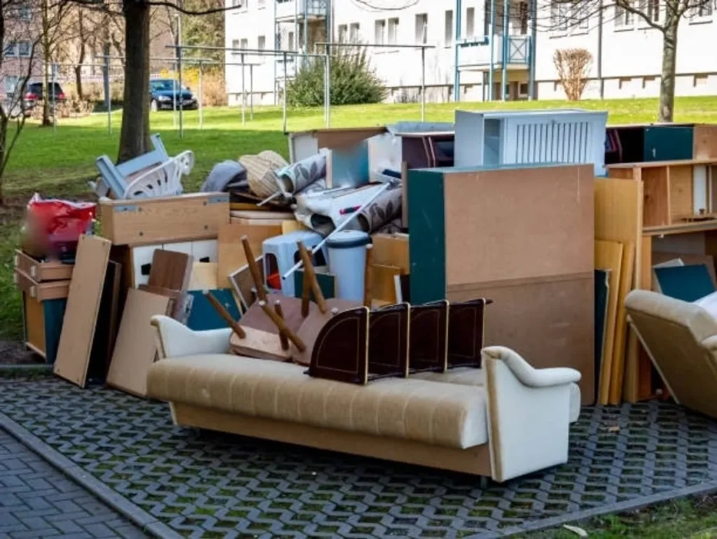 Old Furniture Junk Removal